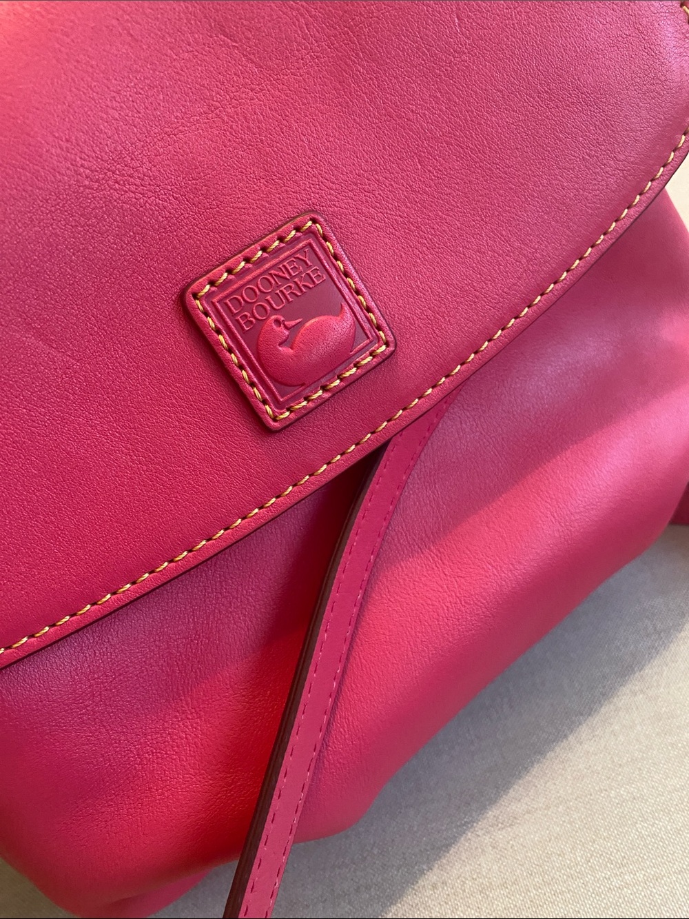 Dooney & Bourke Florentine Leather Flap Crossbody Fuchsia in pristine condition - Picture 3 of 16